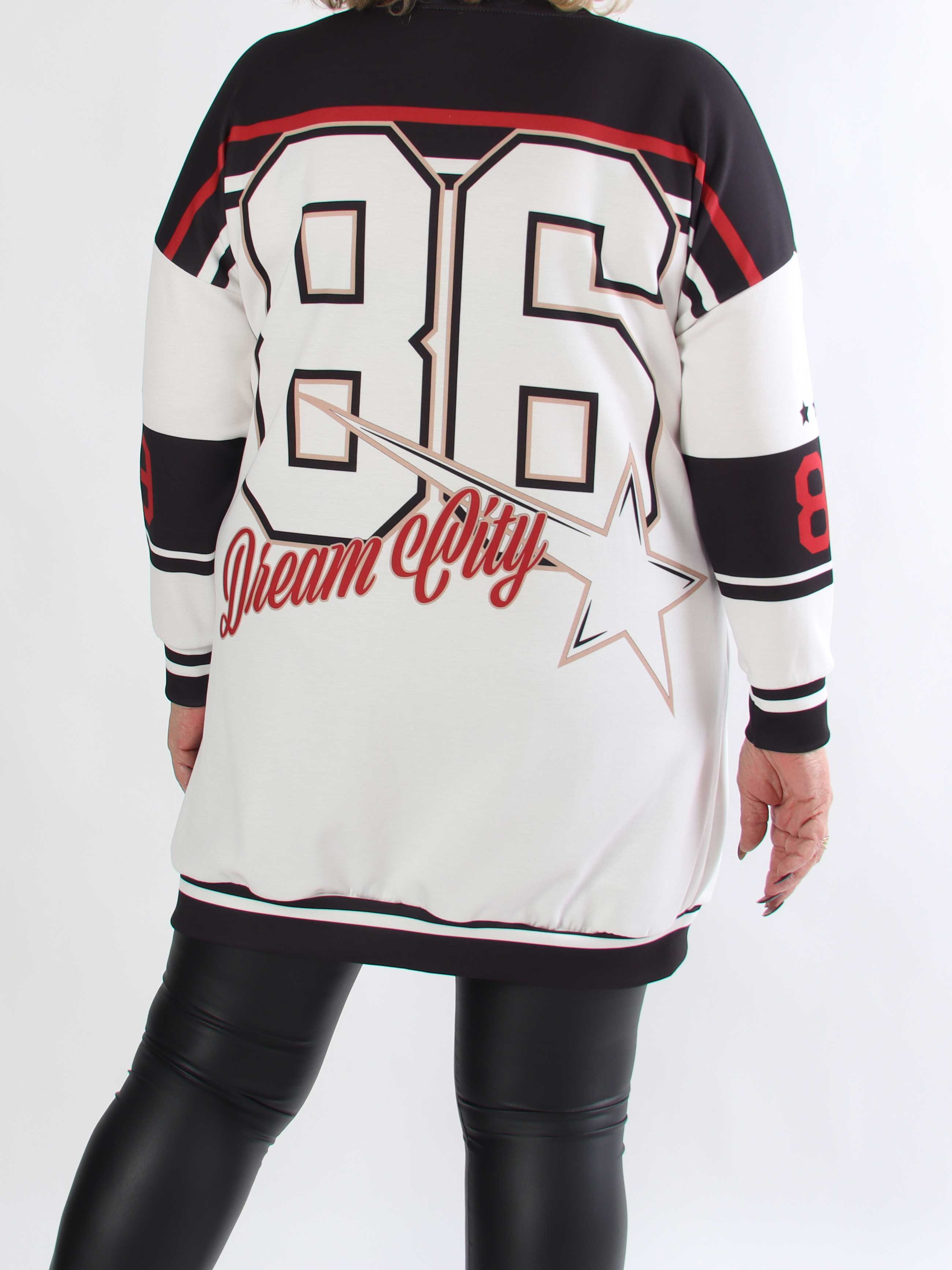 Rosaria - Plus size joggingkjole med New York stående på brystet